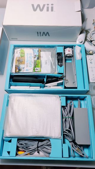 Nintendo Wii + 400 juegos + 4 mandos + 2 Joystick