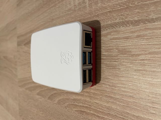 Raspberry pi 4 - 4 GB RAM 