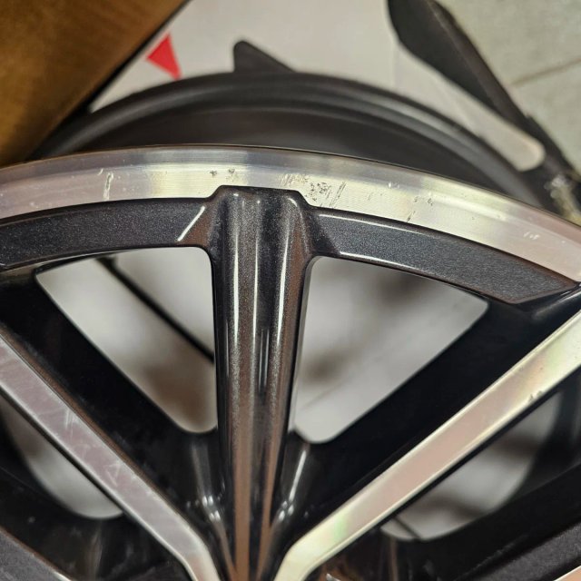 una o 2 llantas bmw 18 de x1 o serie2 f45 6891179