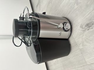 Licuadora Inox de la marca Jata