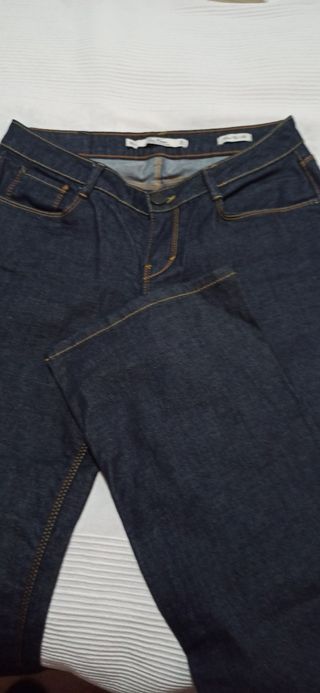 Pantalón tejano Zara