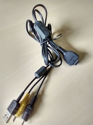 Cable Sony con USB y audio vídeo