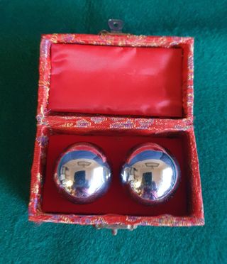 Bolas de masaje zen metálicas con sonidos