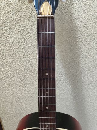 GUITARRA DE COLECCIÓN.