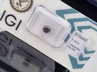 Diamante natural negro. 1.18 quilates