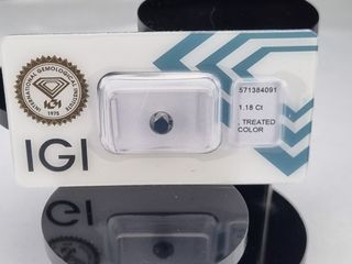 Diamante natural negro. 1.18 quilates