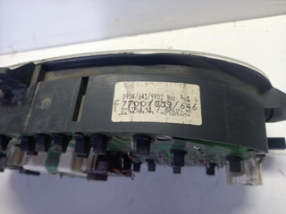 Cuadro de instrumentos Renault Megane I (B f_01179