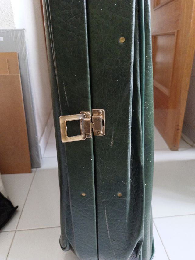 Maleta verde piel vintage