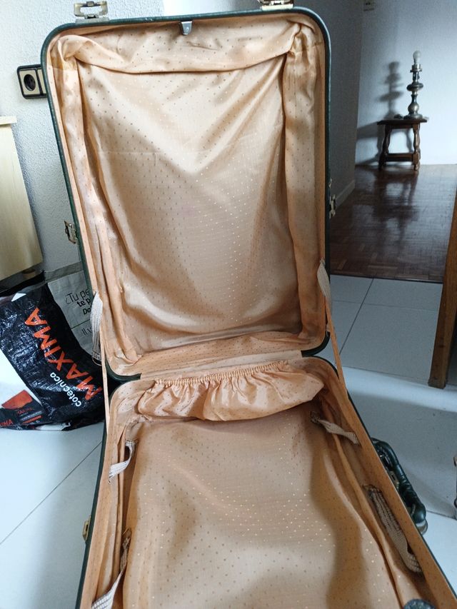 Maleta verde piel vintage