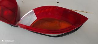 Pilotos traseros Ford ka