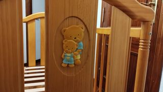 Cuna de bebe de madera con colchón - MICUNA