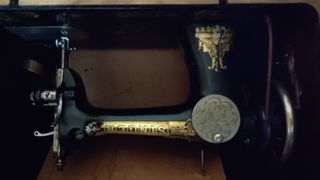 Maquina antigua de coser singer con mueble...