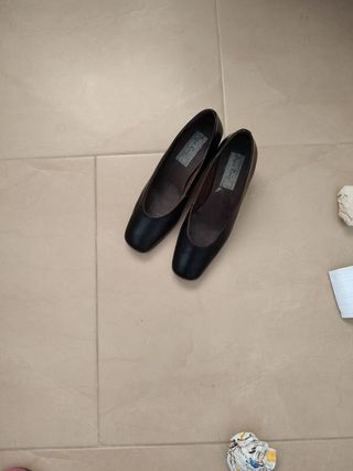 Zapatos negros de piel de salón,talla 36