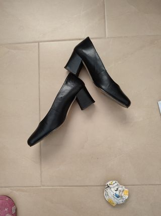 Zapatos negros de piel de salón,talla 36