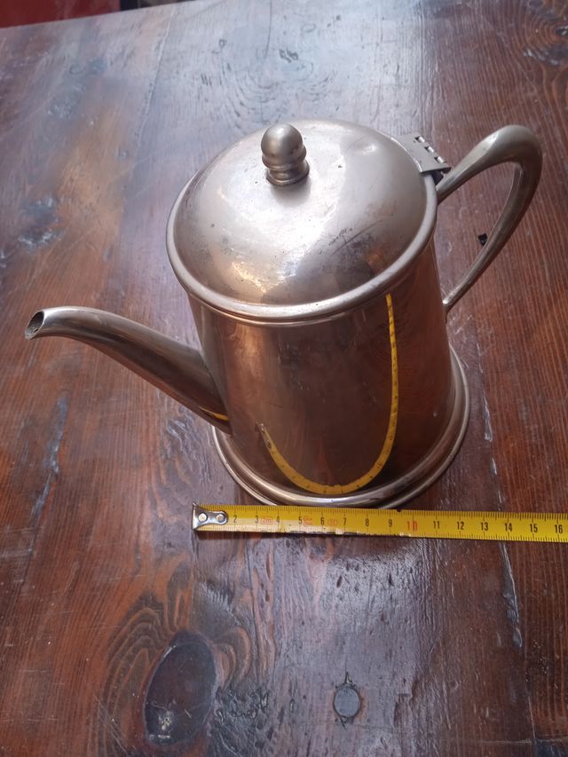 tetera plateada antigua