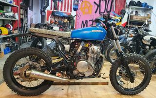 Llantas de radios a medida cafe racer