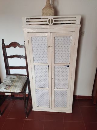 alacena antigua de cocina. Se acerca a Huelva.