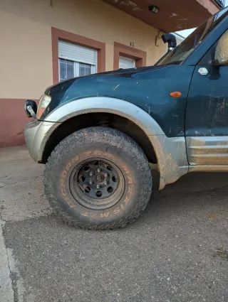 Mitsubishi Montero 2000
