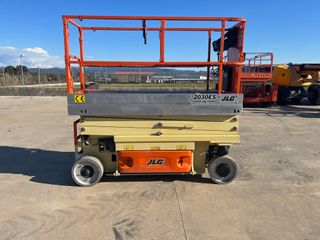 ALQUILER LARGO PLAZO DE PLATAFORMAS Y CARRETILLAS