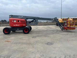 ALQUILER LARGO PLAZO DE PLATAFORMAS Y CARRETILLAS