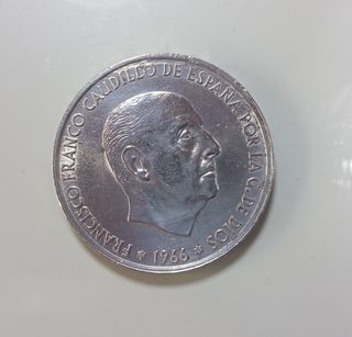 100 pesetas año 1966*67. plata