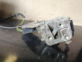 Cerradura puerta delantera derecha Volvo 4 f_95834