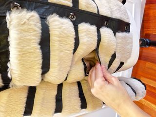 bomber de cuero y pelo de conejo