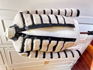 bomber de cuero y pelo de conejo