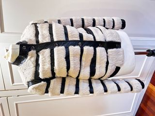 bomber de cuero y pelo de conejo