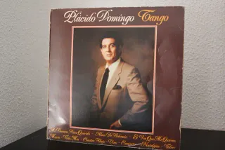 Discos Vinilo Julio Iglesias y Plácido Domingo.