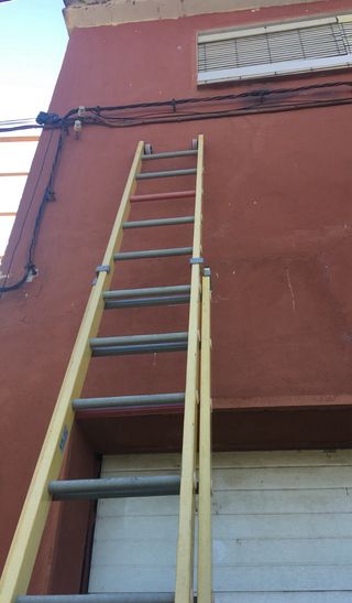 Escalera arizona fibra 12 peldaños electricidad