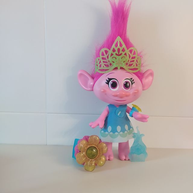 Trolls Poppy Momento Abrazo second hand for EUR in Plasencia in