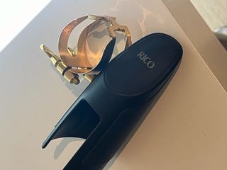Abrazadera sax alto Rico (D’addario) 
