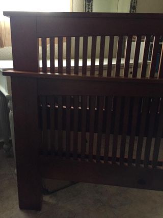 Cama matrimonio con mesillas