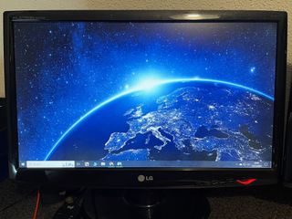 Monitor 21,5" LG Flatron W2243S