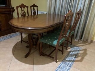 mesa de comedor y sillas