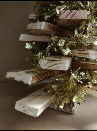Albero di Natale in legno fatto a mano