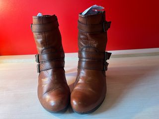 botines de piel con tacon alto de hispanitas