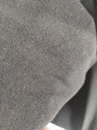 Jersey negro liviano con encaje