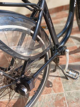 Bicicleta eléctrica seminueva sin cadena