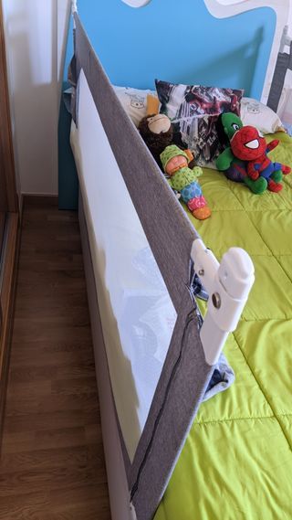 Barandilla para la cama. Barrera