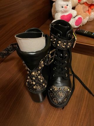 bota de mujer negra