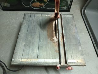 Sierra de mesa corte azulejo