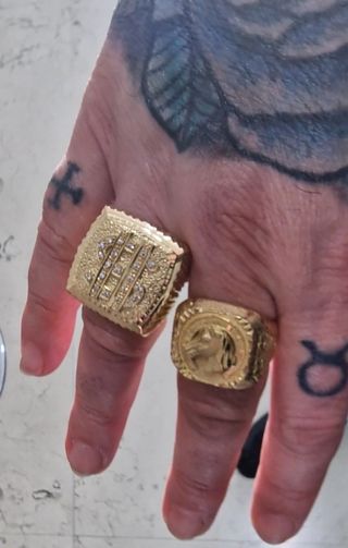 SELLO ORO  18KT DOLARS 33 gr