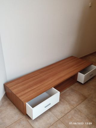 Mueble bajo de salón