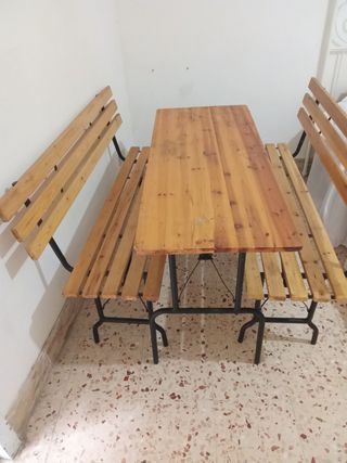 Tavolo e panchine