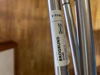 Porta toalhas de chão Ikea Brogrund extensível