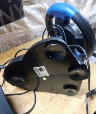 Volantes Racing Wheel + pedales y Wii.