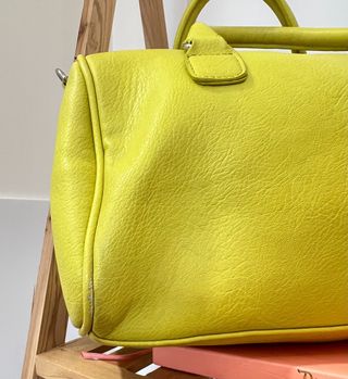 Bolso amarillo Stradivarius