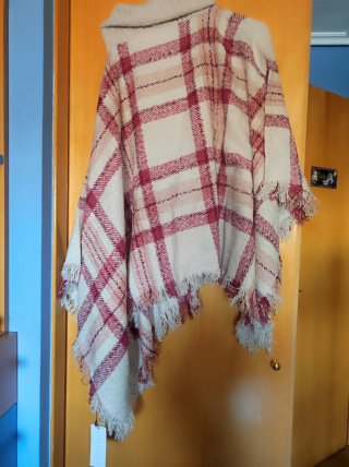 Tintoretto 2 Ponchos cuello alto Y 2 carteras